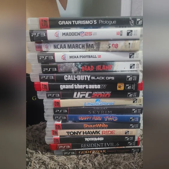 PS3 and PSP consoles with games